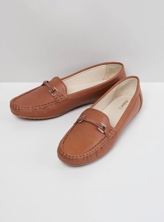 Women Solid Loafers
