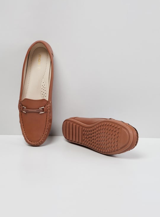 Women Solid Loafers
