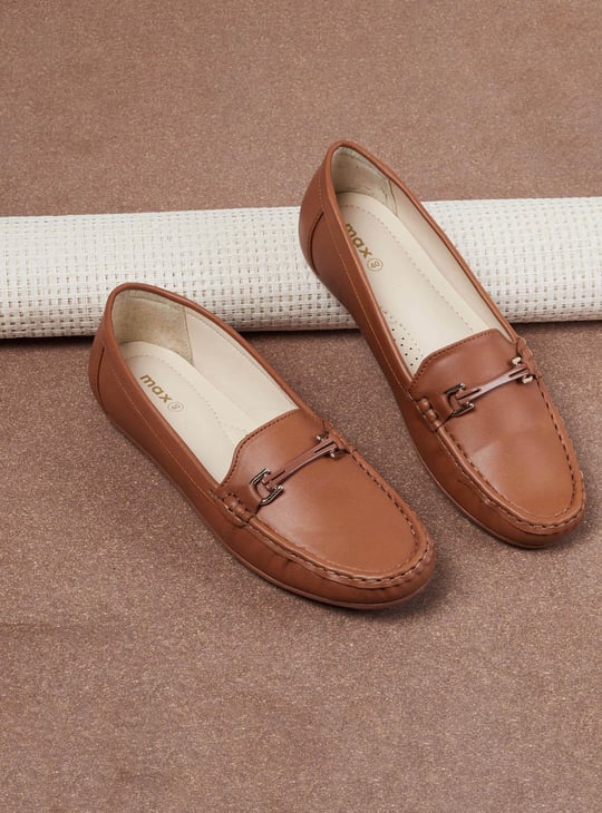 Women Solid Loafers