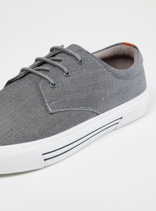 MAX Men Solid Lace-Up Canvas Shoes