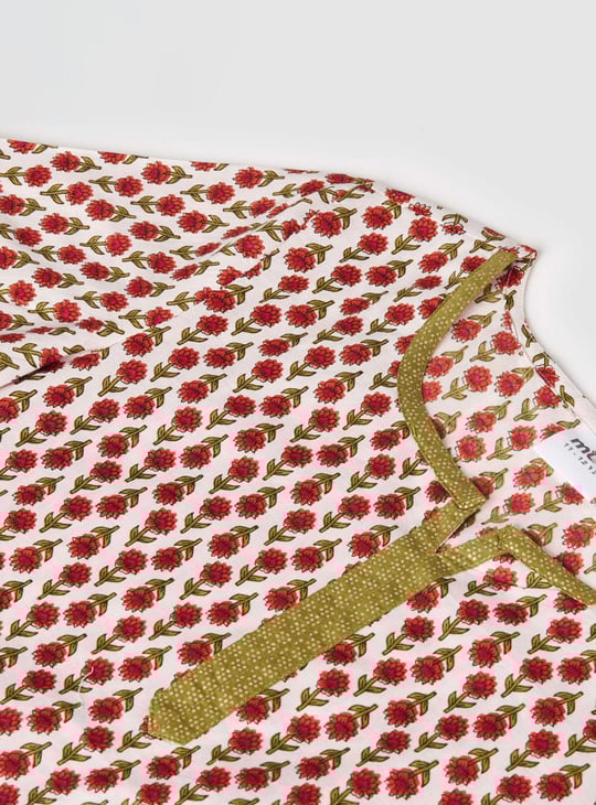 Girls Printed Notched Neck Straight Kurta 