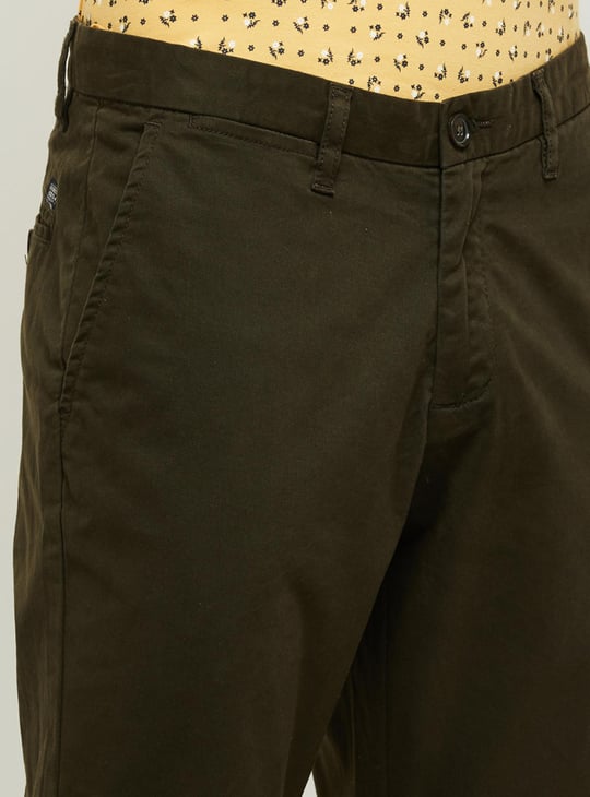 Men Solid Skinny Fit Chinos