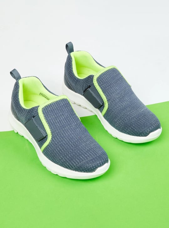 Boys Textured Slip-On Sports Shoes