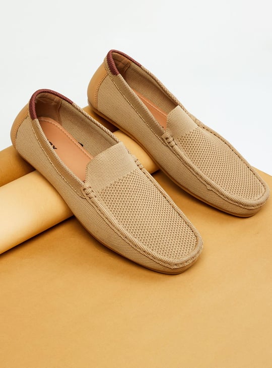 Men Solid Square Toe Loafers