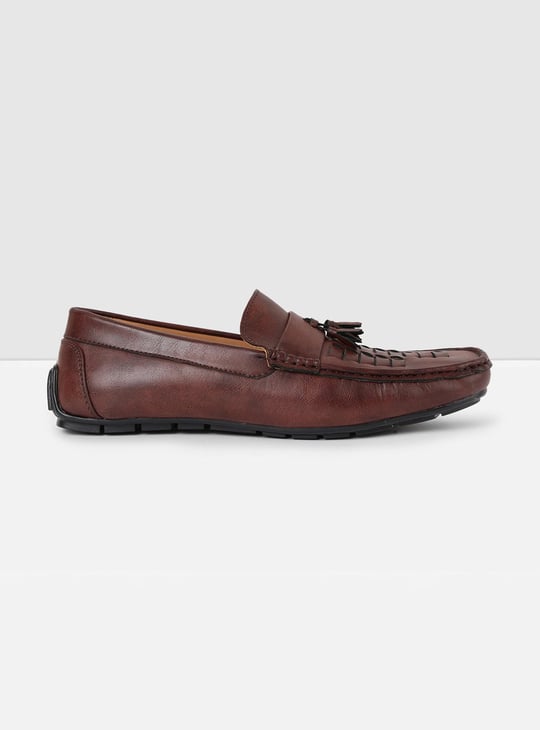 Men Textured Slip-On Moccasins 