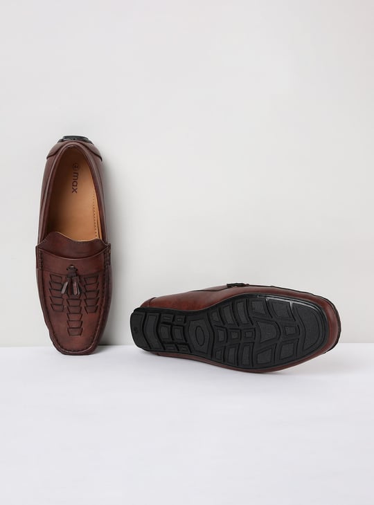 Men Textured Slip-On Moccasins 