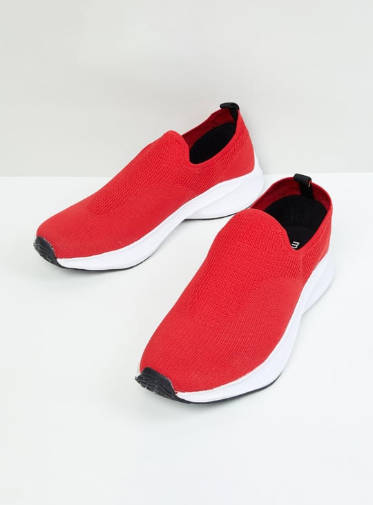 Men Textured Slip-On Sports Shoes