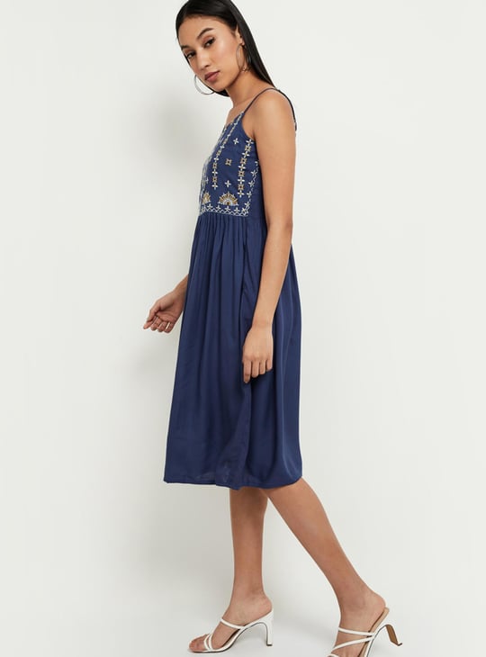 Women Embroidered Shoulder Strap A-line Dress 