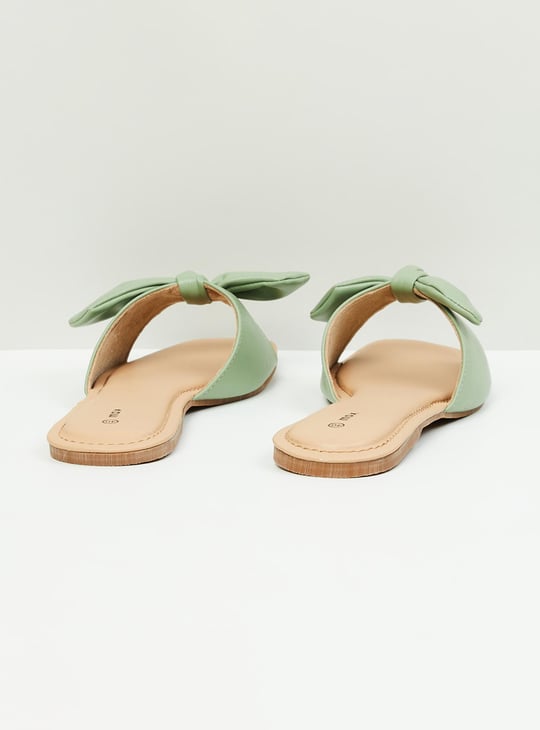 Women Solid Bow Detailed Sliders