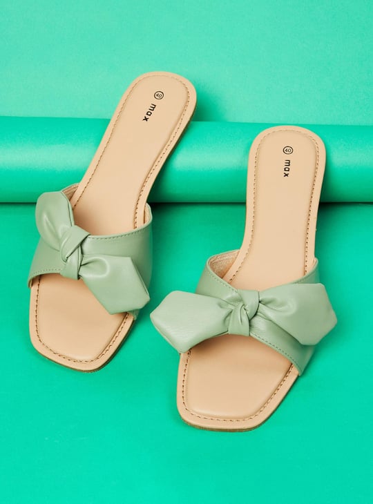 Women Solid Bow Detailed Sliders