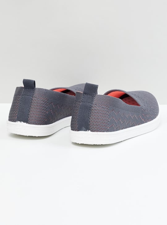 Women Textured Canvas Shoes 