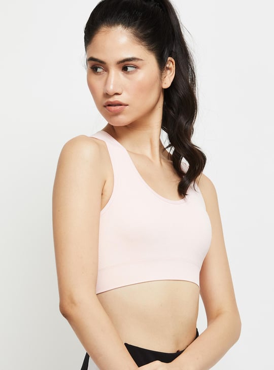 Women Solid Lightly-Padded Sports Bra