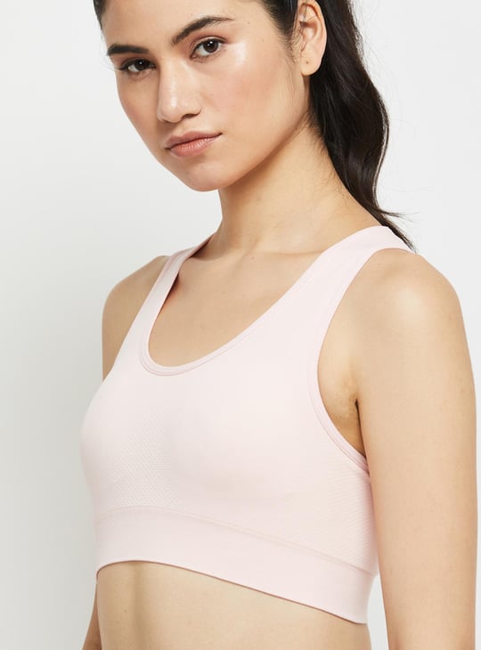 Women Solid Lightly-Padded Sports Bra