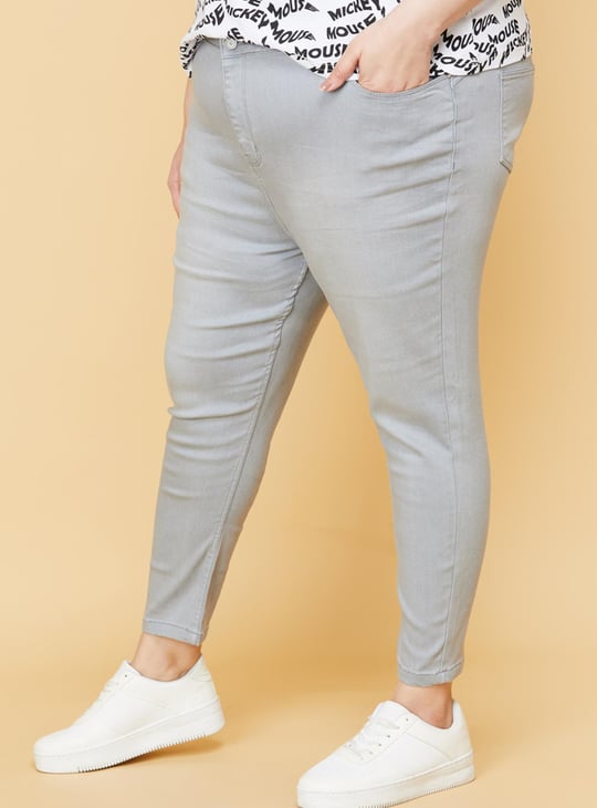 Women Solid Ankle-Length Skinny Fit Jeans 