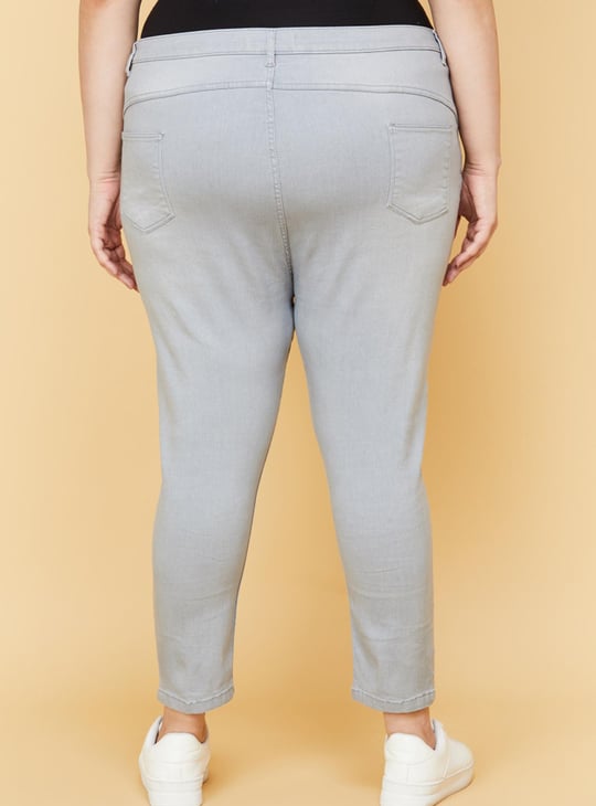 Women Solid Ankle-Length Skinny Fit Jeans 