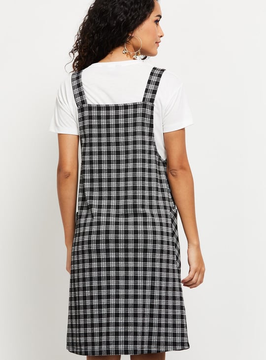 Women Checked Pinafore Dress with Solid T-shirt
