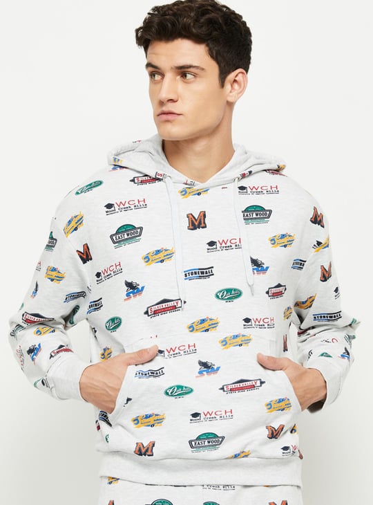 Men Printed Regular Fit Hooded Sweatshirt 