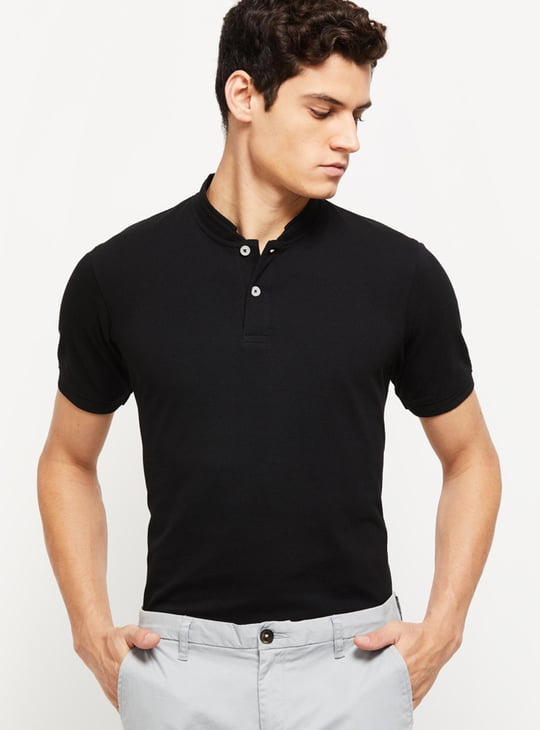 Men Solid Mandarin Collar T-shirt