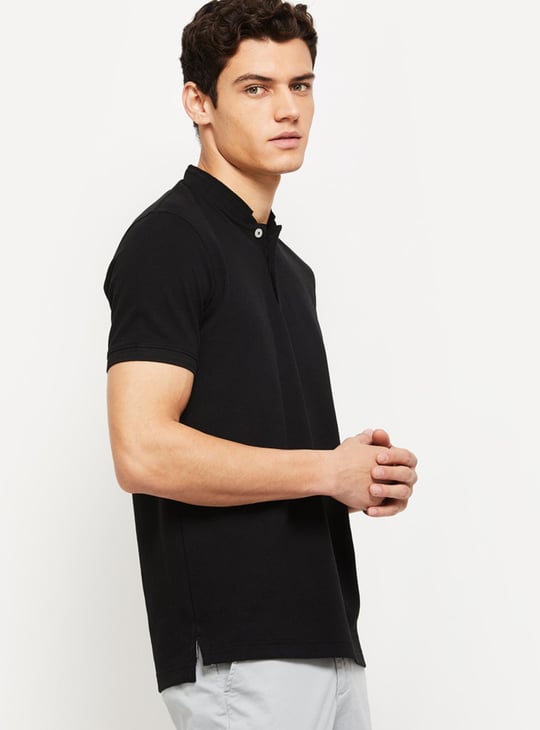 Men Solid Mandarin Collar T-shirt
