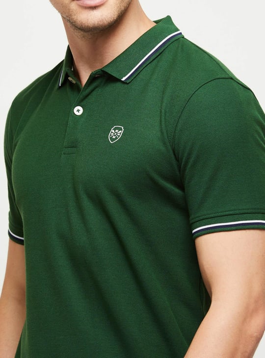 Men Solid Slim Fit Polo