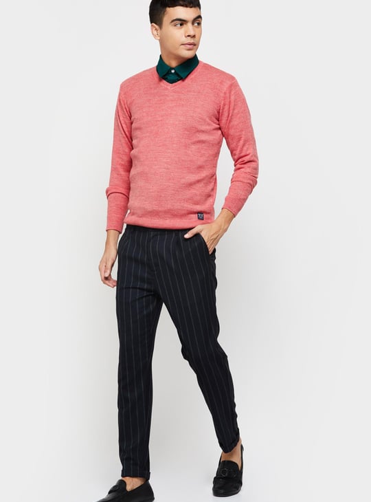 Men Light Weight V-Neck Sweater