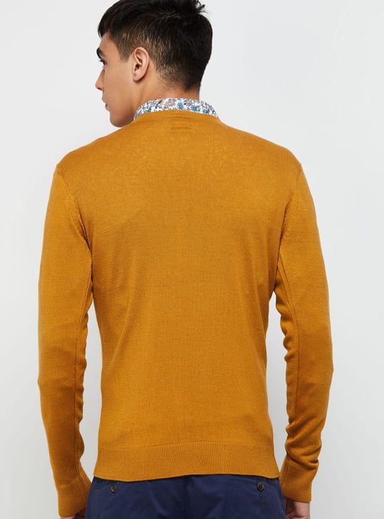 Men Light Weight V-Neck Sweater