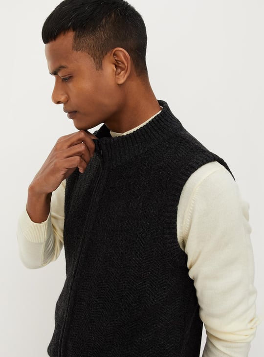 Men Medium Sleeveless Sweater