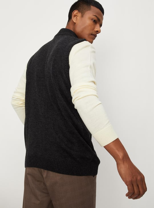 Men Medium Sleeveless Sweater