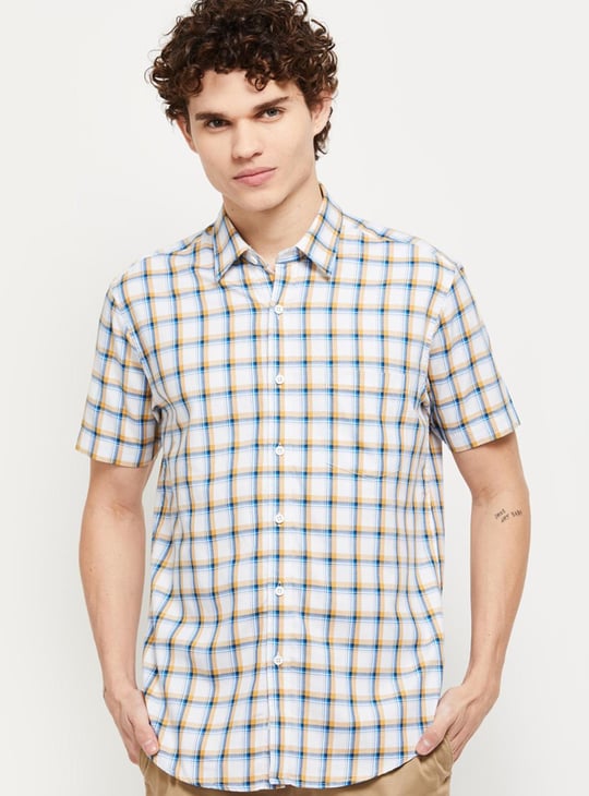 Men Checked Regular Fit Half Sleeves Casual Shirt 