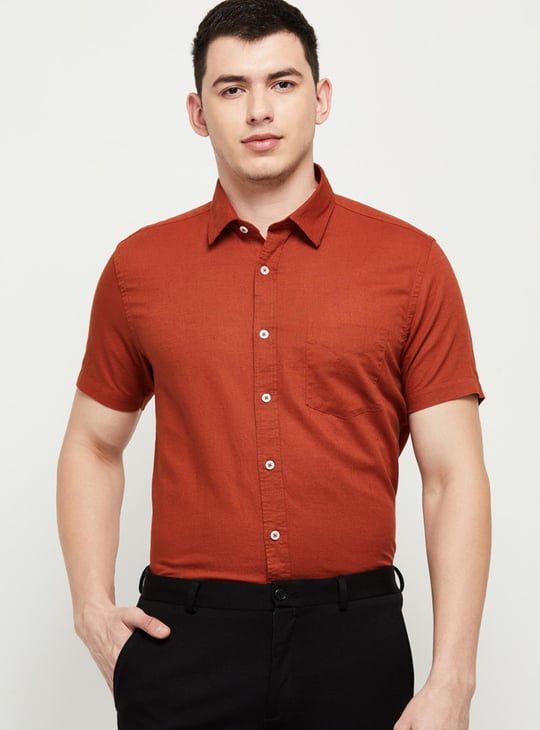 Men Solid Half Sleeves Slim Fit Casual Shirt 