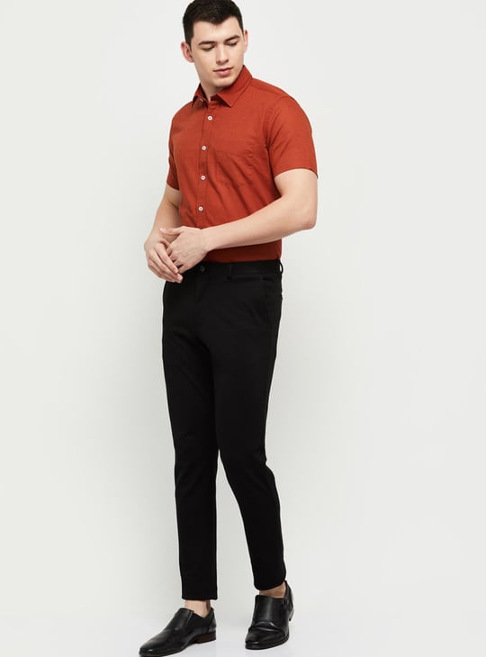 Men Solid Half Sleeves Slim Fit Casual Shirt 