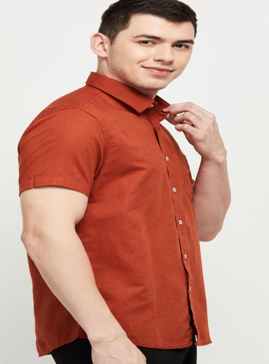 Men Solid Half Sleeves Slim Fit Casual Shirt 