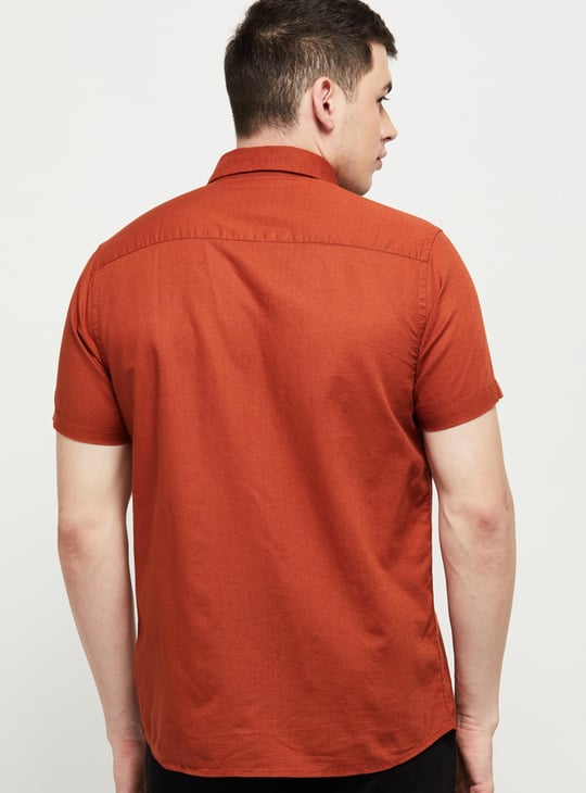 Men Solid Half Sleeves Slim Fit Casual Shirt 