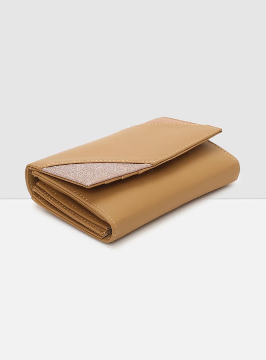 Women Textured Magnetic Closure Wallet