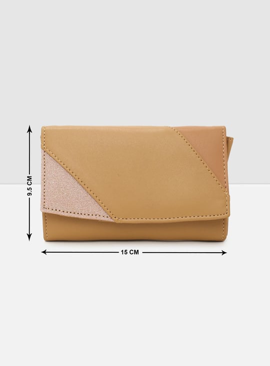 Women Textured Magnetic Closure Wallet