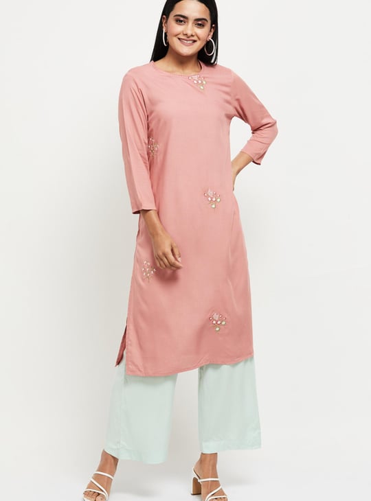 Women Floral Embroidered Three-Quarter Sleeves Straight Kurta