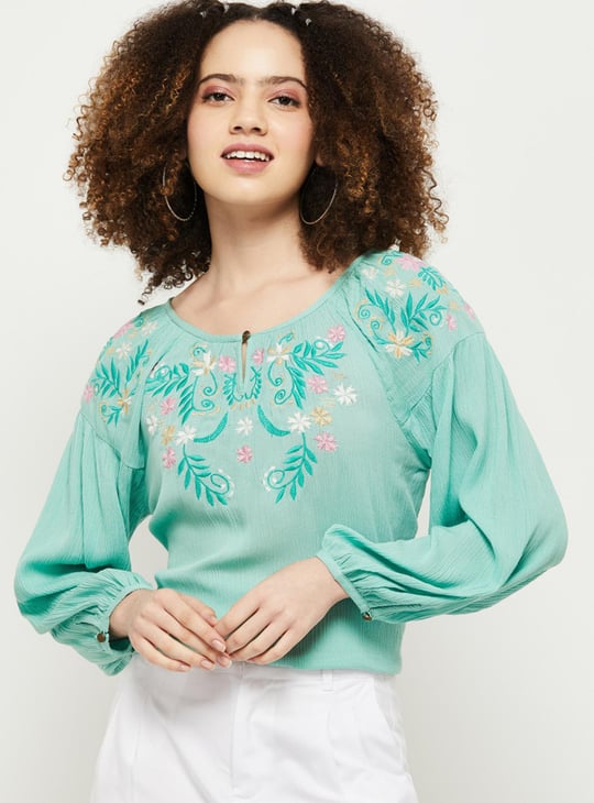 Women Embroidered Keyhole Neck Casual Top