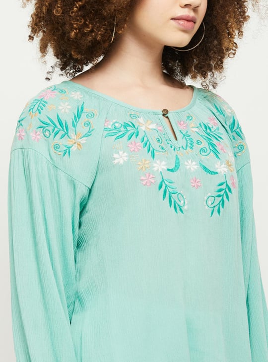 Women Embroidered Keyhole Neck Casual Top