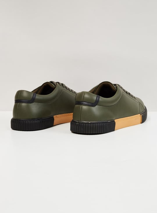 Men Solid Coloured Lace-Up Casual Shoes