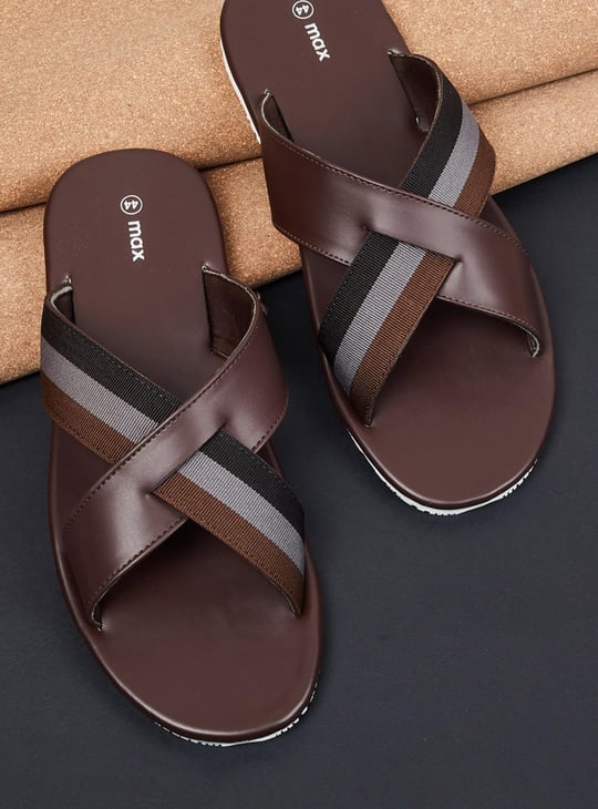 Men Solid Cross Strap Sandals
