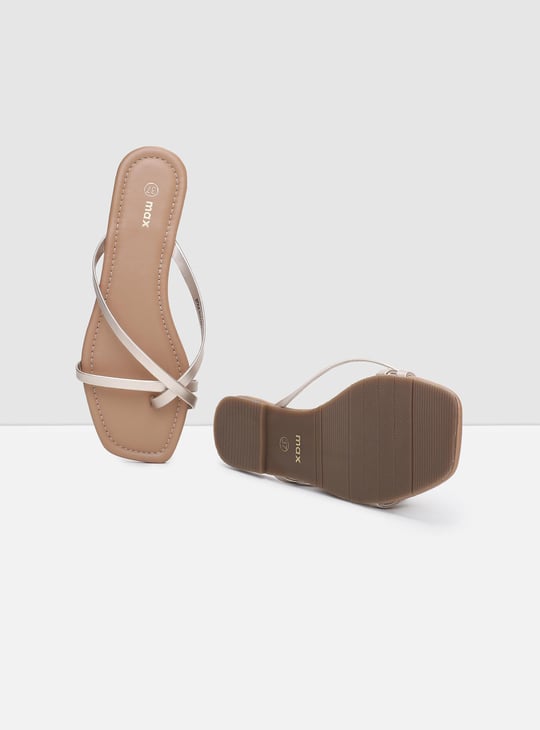 Women Solid Strappy Flat Sandals