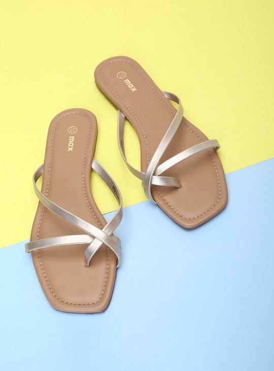 Women Solid Strappy Flat Sandals