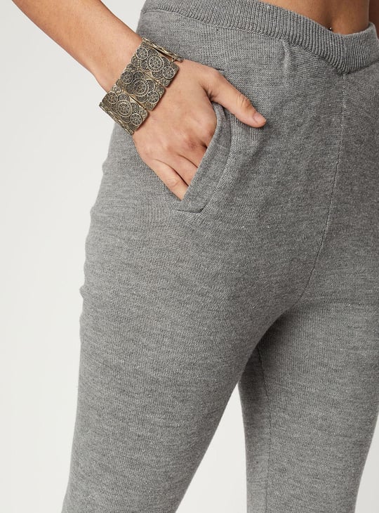 Women Textured Knit Leggings with Pockets