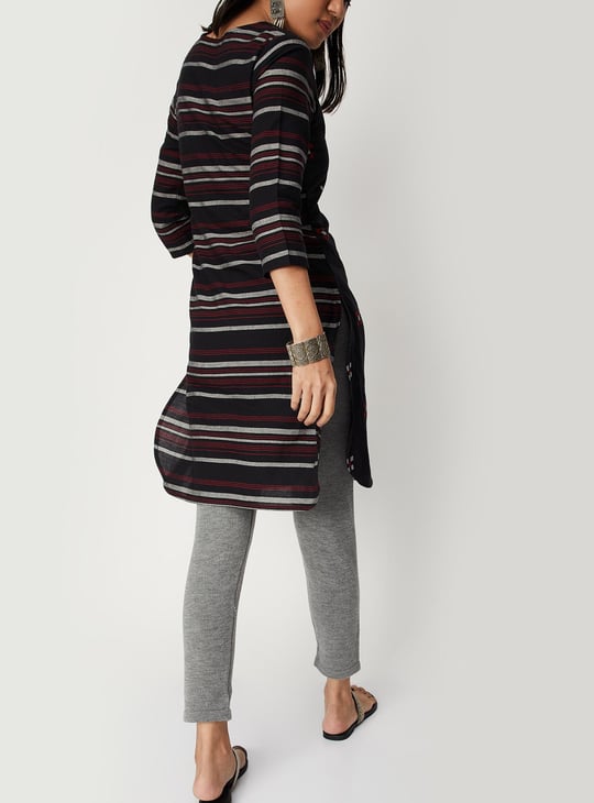 Women Textured Knit Leggings with Pockets