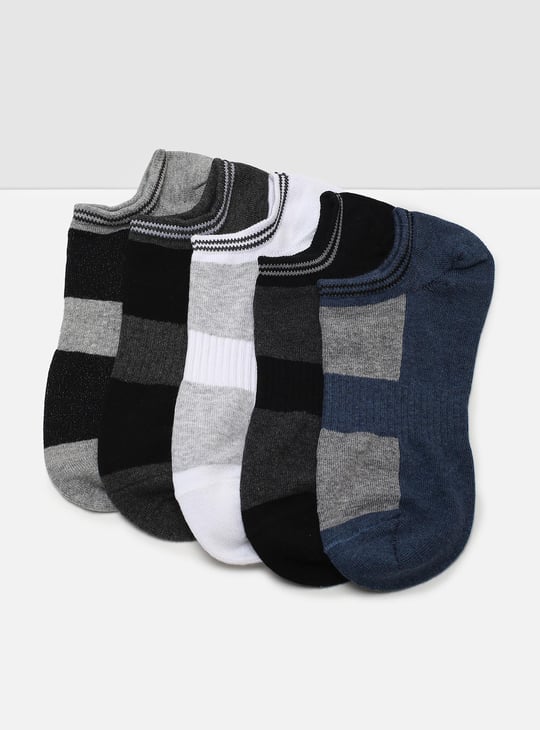 Men Textured Ankle-Length Sports Socks - Pack of 5
