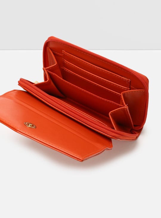 Women Solid Snap Button Closure Wallet 