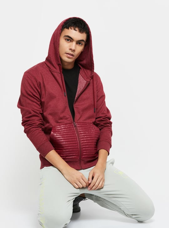 Men Full Sleeves Zipped Hooded Sweatshirt