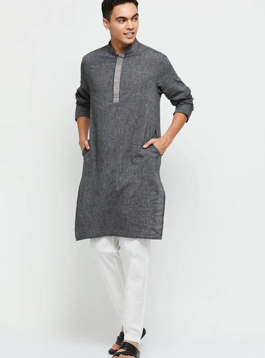 Men Solid Mandarin Collar Long Kurta 