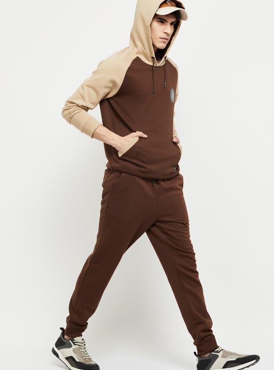 Men Colourblocked Hooded Pullover Sweatshirt