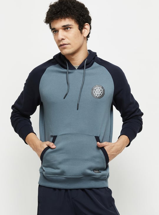 Men Colourblock Hooded Ribbed Sweatshirt